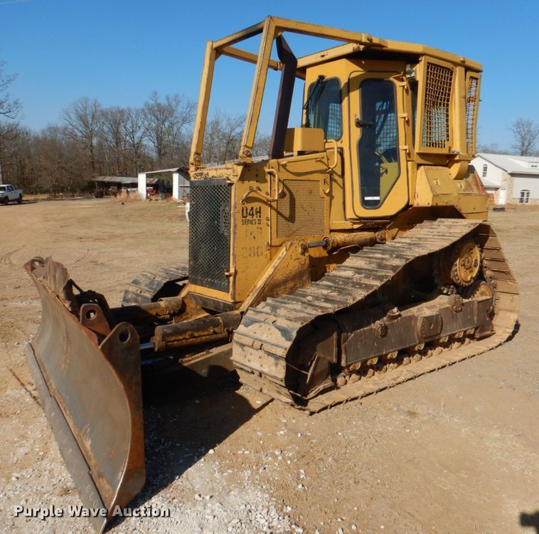 1991 Caterpillar D4H  dozer - JD9482