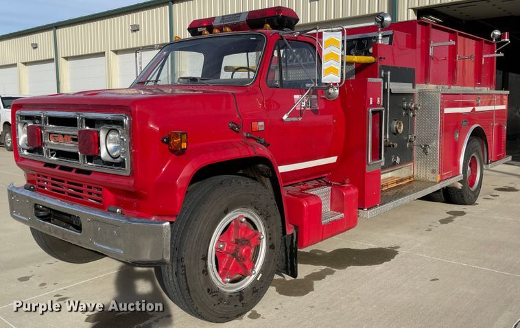 1989 GMC C7000  pumper fire truck - IJ9508