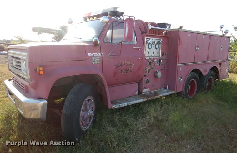 1975 Chevrolet C65  pumper fire truck - IR9111