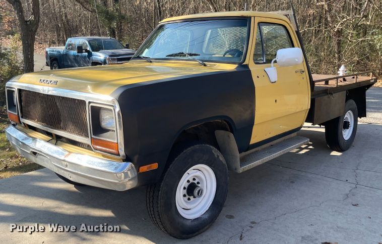 1984 Dodge W350  flatbed pickup truck - IJ9554