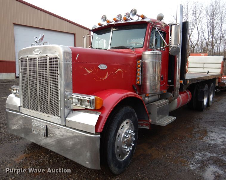 1995 Peterbilt 379  flatbed truck - KH9094