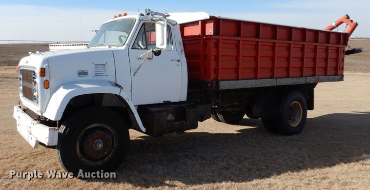1978 Chevrolet C70  grain truck - DJ7564