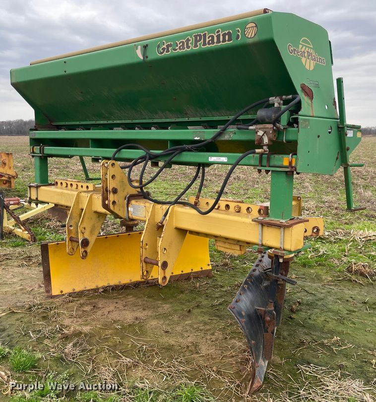 Great Plains Solid Stand LS 10  seeder - IJ9590