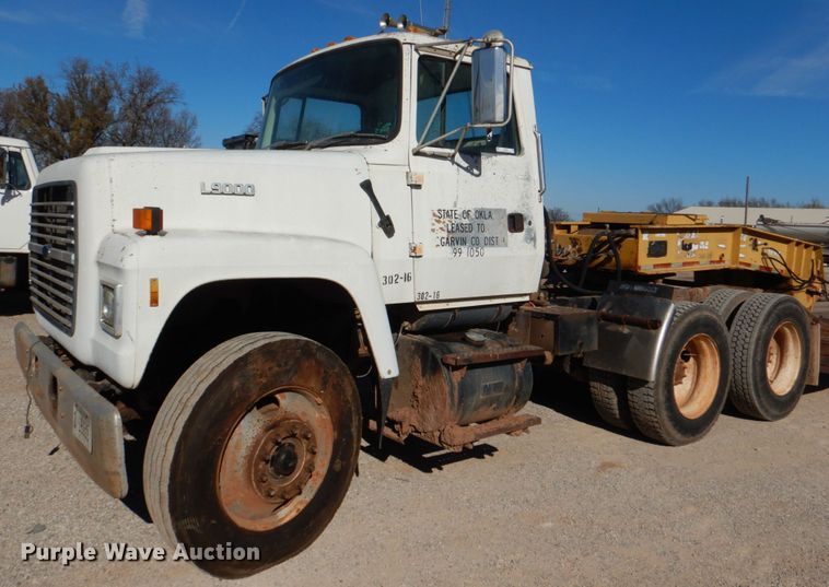 1991 Ford LT9000  semi truck - JD9534