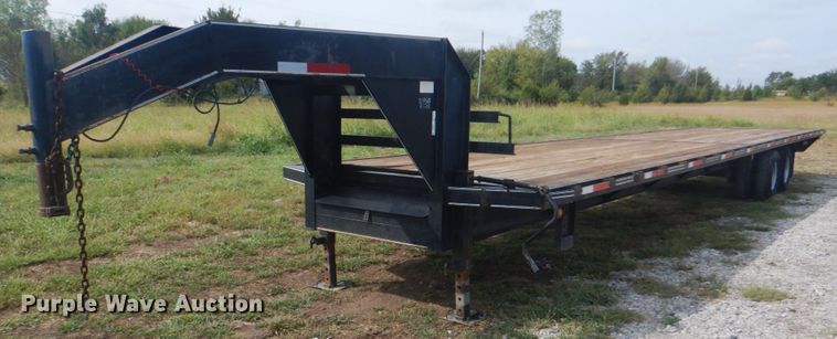 2002 Apache  equipment trailer - HT9455