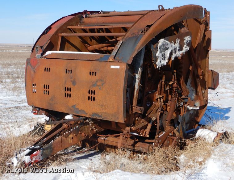 2014 New Holland RB560  round baler - IE9525