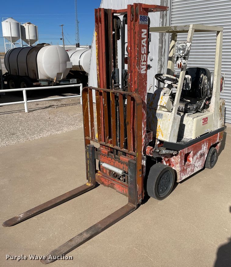 Nissan 30  forklift - JX9875
