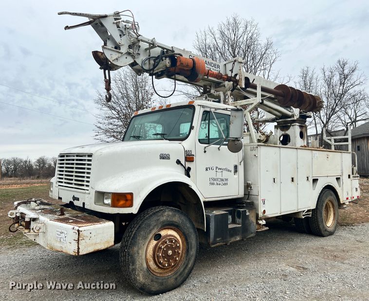 2002 International 4800  digger derrick truck - ID9645