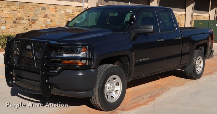 2016 Chevrolet Silverado 1500  Double Cab pickup truck - DK3514