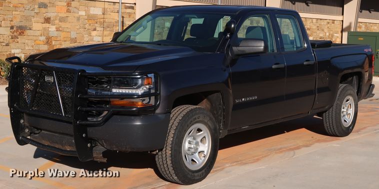 2016 Chevrolet Silverado 1500  Double Cab pickup truck - DK3516