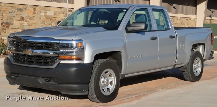 2016 Chevrolet Silverado 1500  Double Cab pickup truck - DK3521