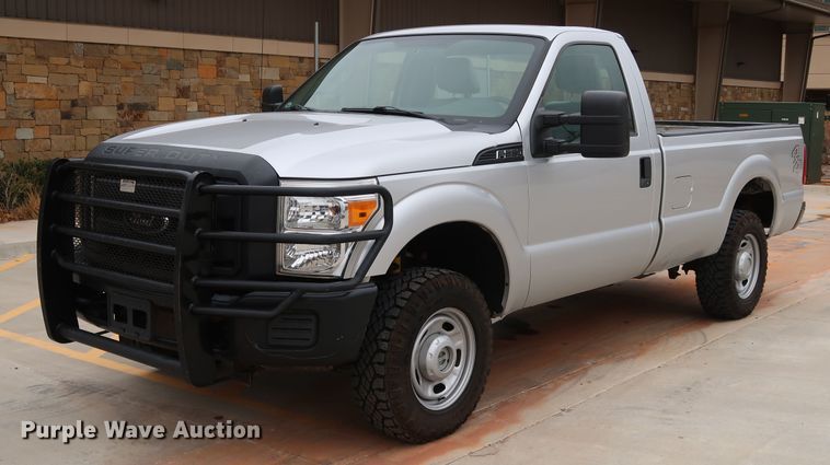 2012 Ford F250 Super Duty  pickup truck - DK3525