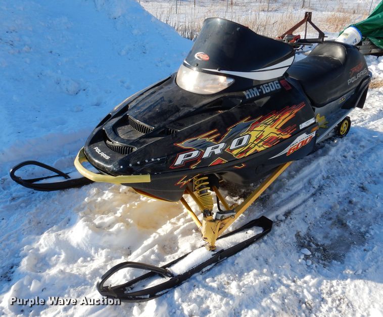 2002 Polaris Pro 600 Edge XC  snowmobile - KH9015