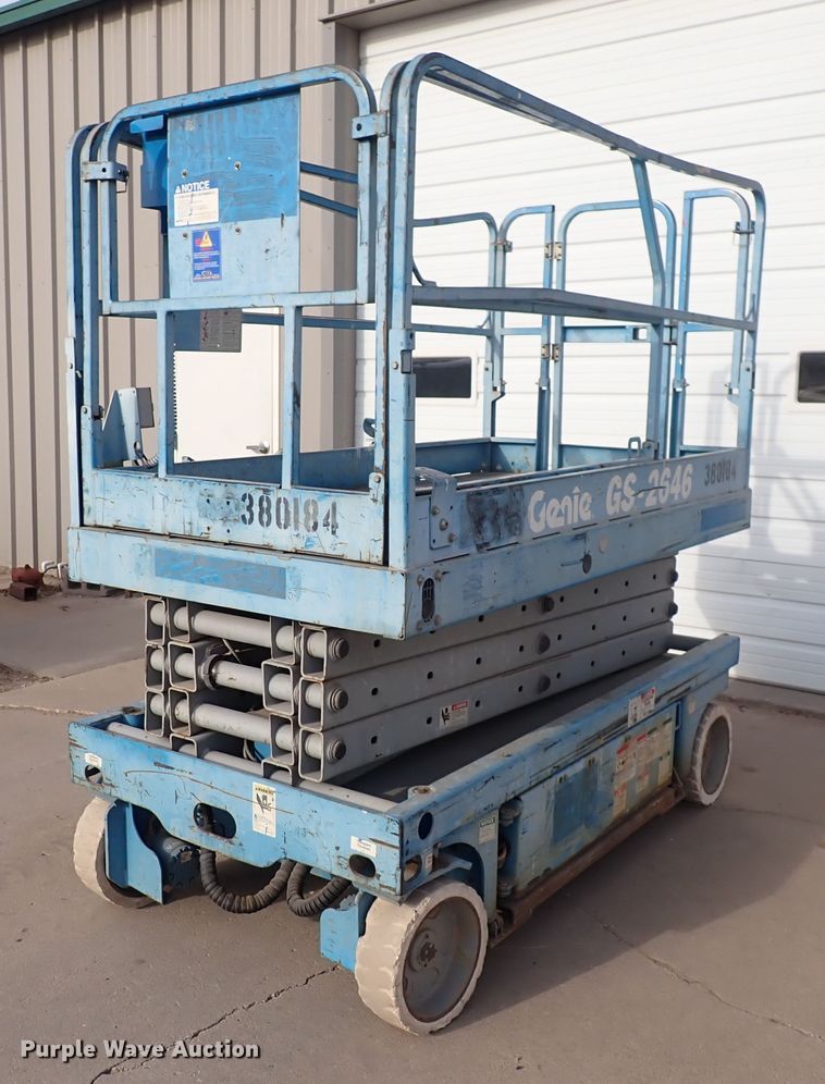 2001 Genie GS-2646  scissor lift - DN2405
