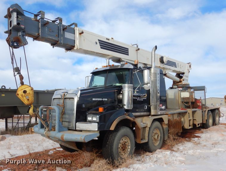 2007 Western Star 4900  crane truck - KS9345