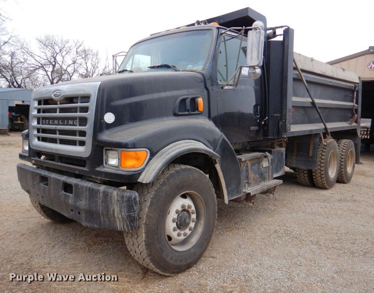 2001 Sterling LT8500  dump truck - DN2716