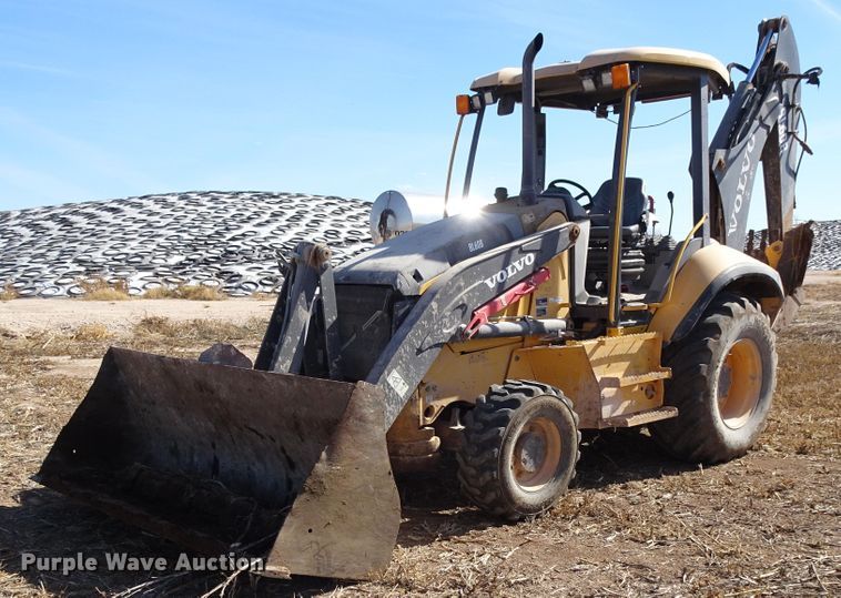 2012 Volvo BL60B  backhoe - GC9214