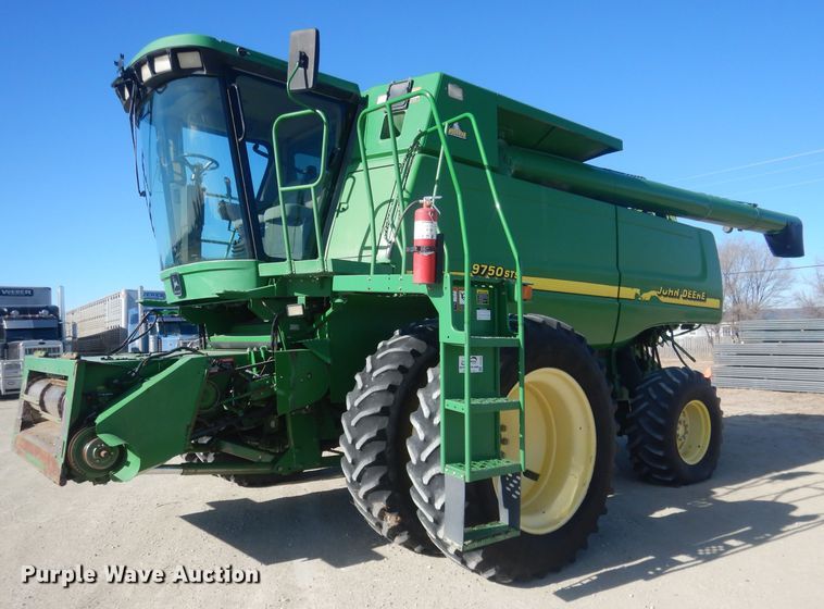 2001 John Deere 9750 STS  combine - DJ1264