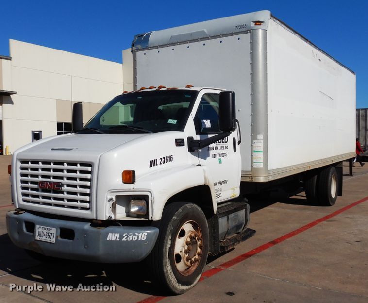 2007 GMC C7500  box truck - DI8681