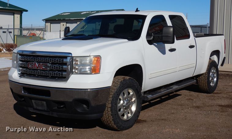 2013 GMC Sierra 3500HD  Crew Cab pickup truck - DR1127