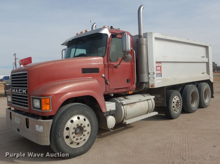 2007 Mack CHN613  dump truck - DJ1273