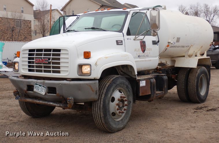 1999 GMC C7500  water truck - DR1114