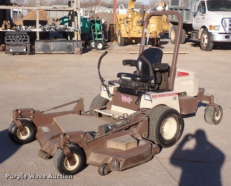 Grasshopper 930D  ZTR lawn mower - IH9605