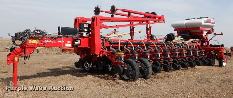 2013 White Challenger 8800  no-till planter - DL5945