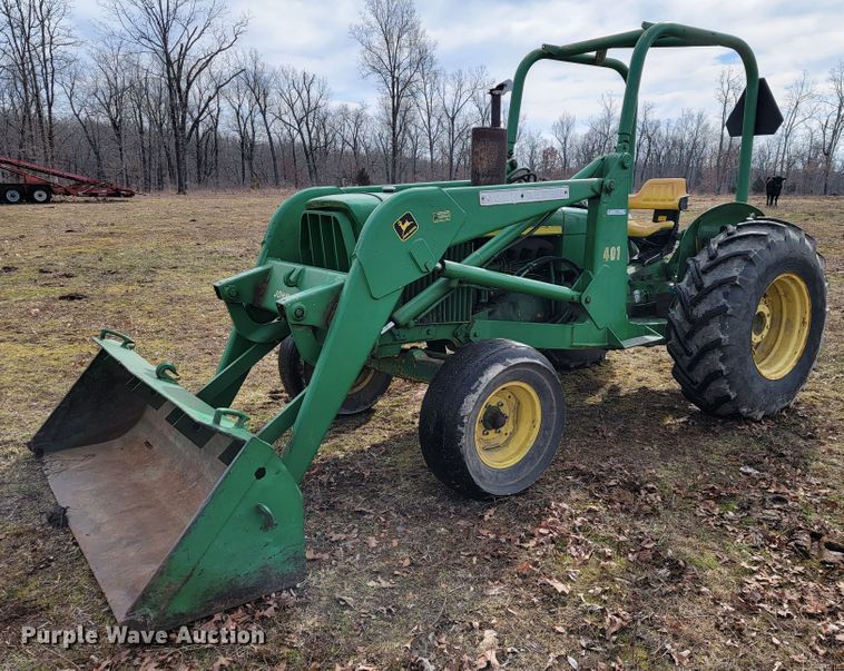 John Deere 401  tractor - JE9894