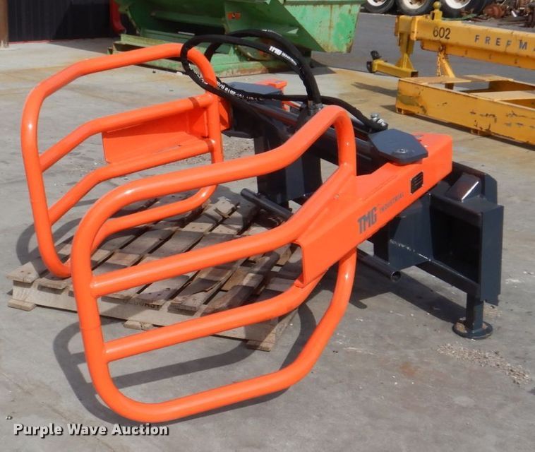 TMG Industrial TMG-SBG72  skid steer bale gripper - JJ9299