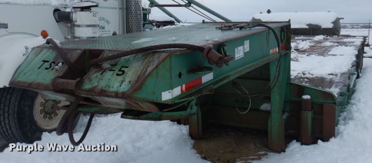 1981  Oilfield trailer - DM5369