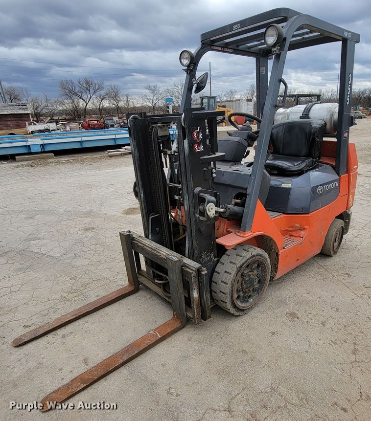 Toyota 7FGCU25  forklift - HF9302