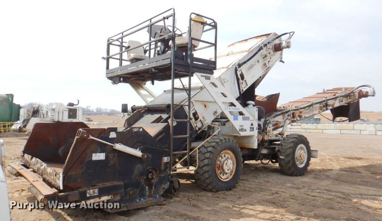 Roadtec LTV-1000  shuttle buggy material transfer vehicle - DN1351