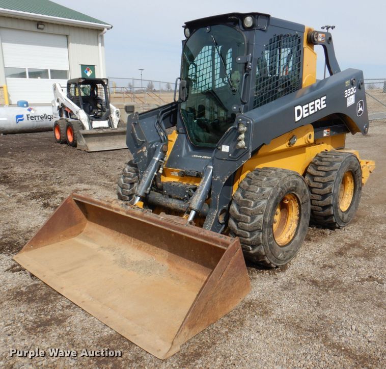 John Deere 332G  skid steer loader - DN1397