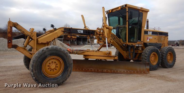 2005 Caterpillar 12H  motor grader - IM9663
