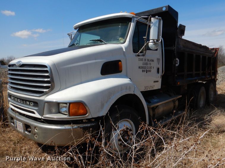 2007 Sterling LT8500  dump truck - JS9632