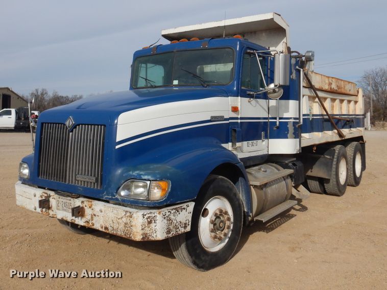 1998 International 9400  dump truck - KJ9585