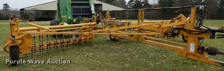 Vermeer R2300  hay rake - DK0238