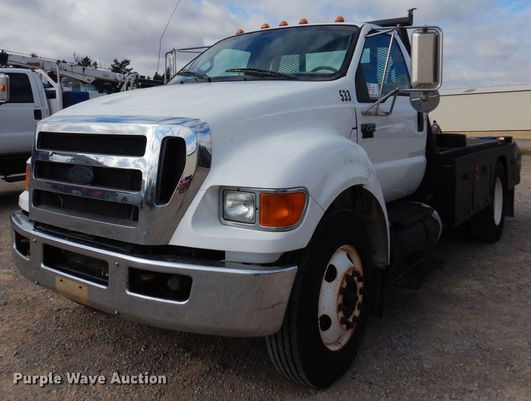2008 Ford F750  winch truck - DK4364