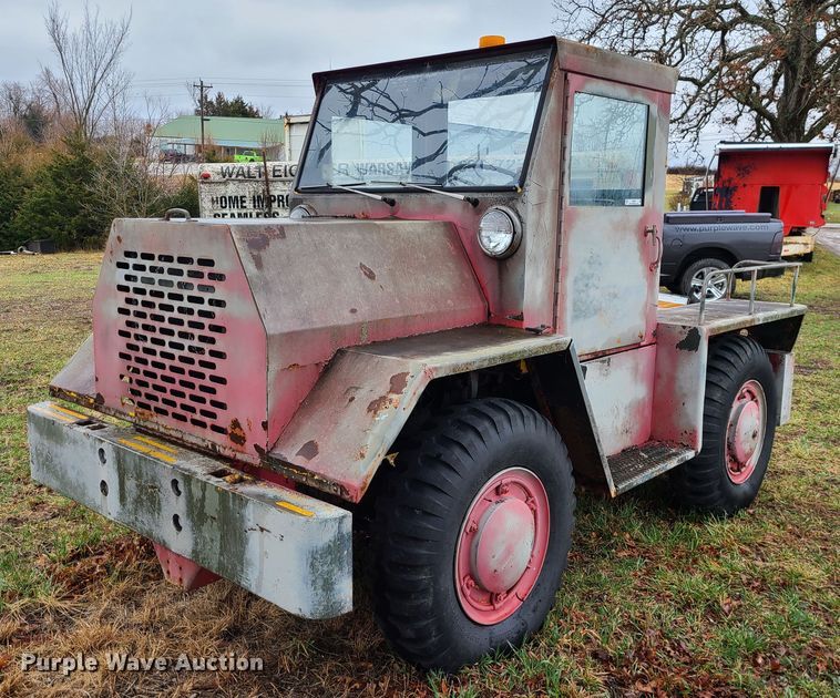 1976 American Coleman G40G  tug - IF9382