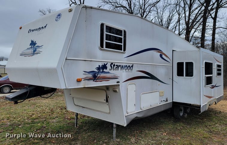2004 Monaco Starwood  camper - JE9941