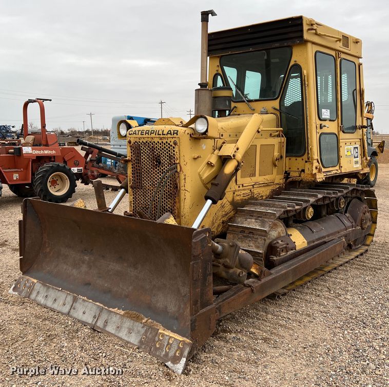 1980 Caterpillar D5B  dozer - DJ7628