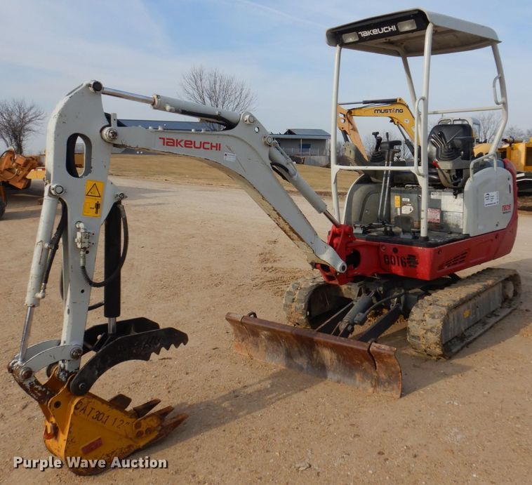 2014 Takeuchi TB216  mini excavator - DL3734
