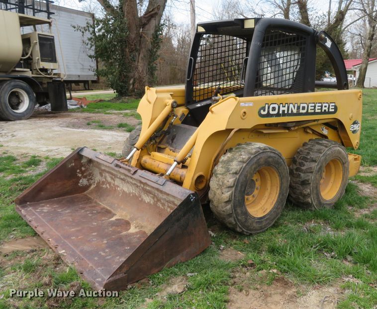 1999 John Deere 250  skid steer loader - FB9781