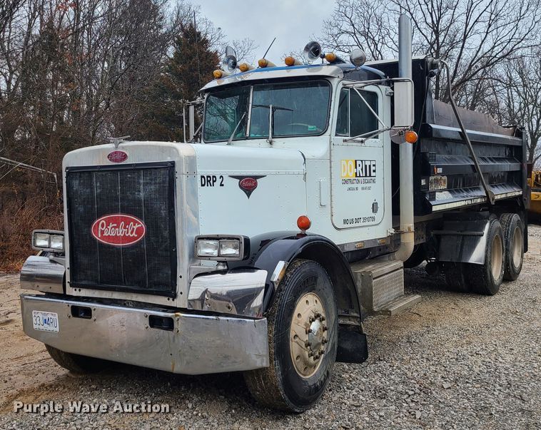 1985 Peterbilt 359  dump truck - IF9377