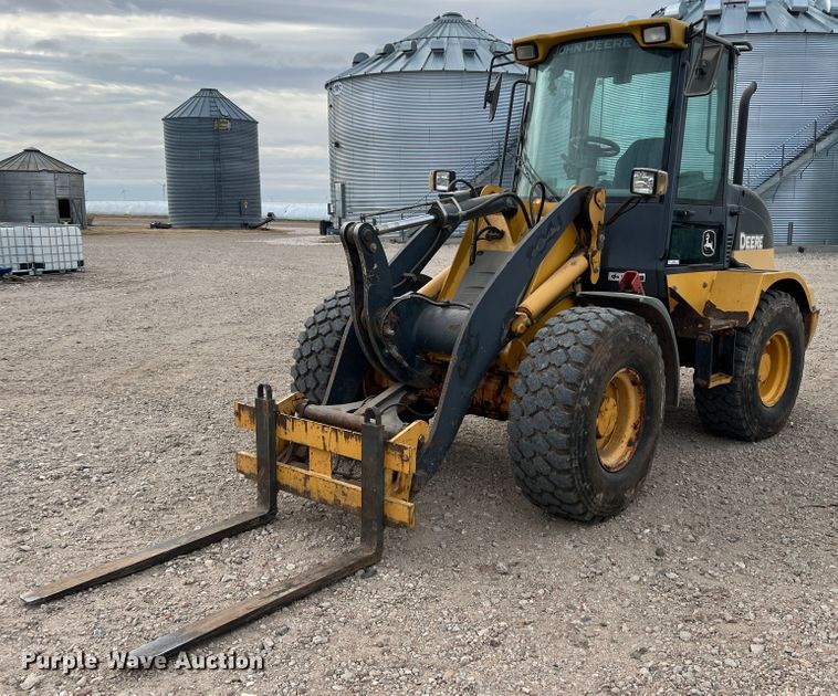2010 John Deere 304J  wheel loader - IG9280