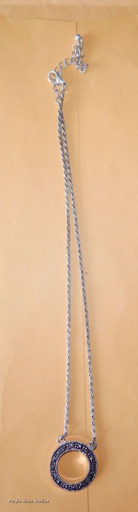 Necklace and pendant - JV9170