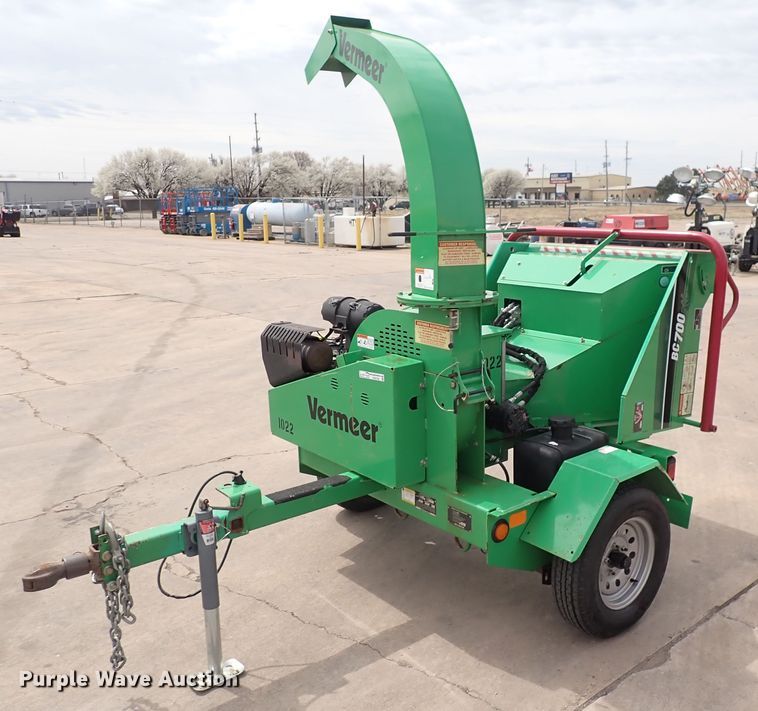 2016 Vermeer BC700XL  wood chipper - HR9799