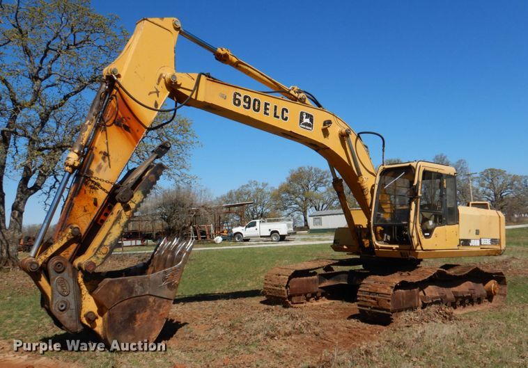 1996 John Deere 690E LC  excavator - KP9208