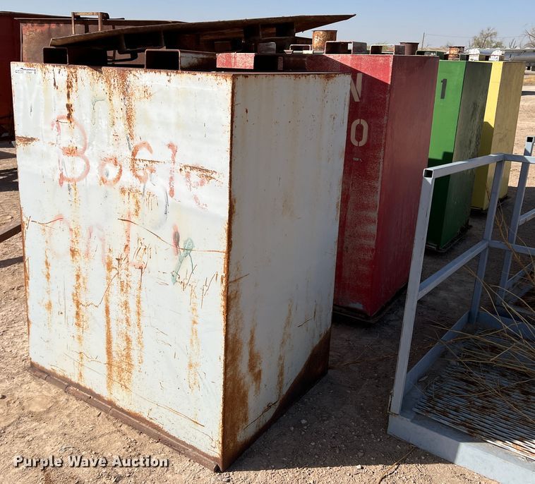 (4) feed containers - EX9647